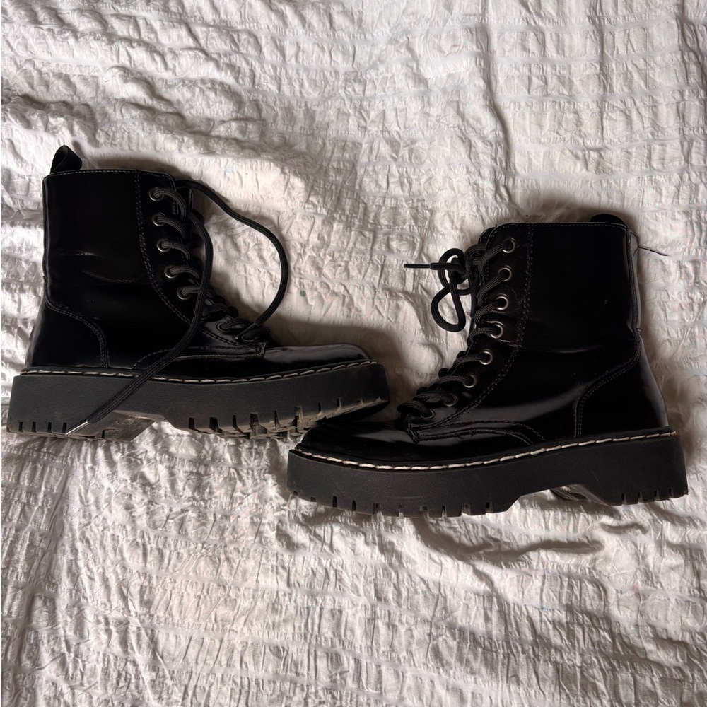 Black Lace-Up Women's Boots